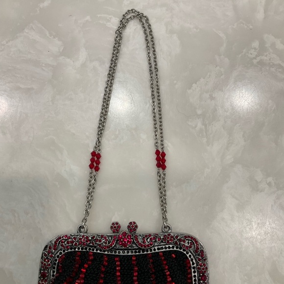 Vintage Art Deco Red Beaded Clasp Top Cocktail Bag with two Silver Chain Handles - Picture 9 of 12